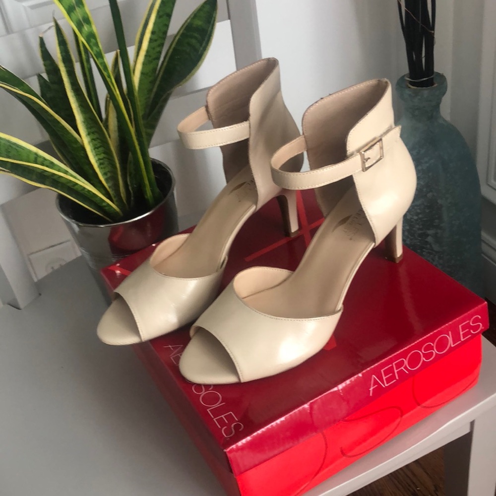 Aerosholes pumps